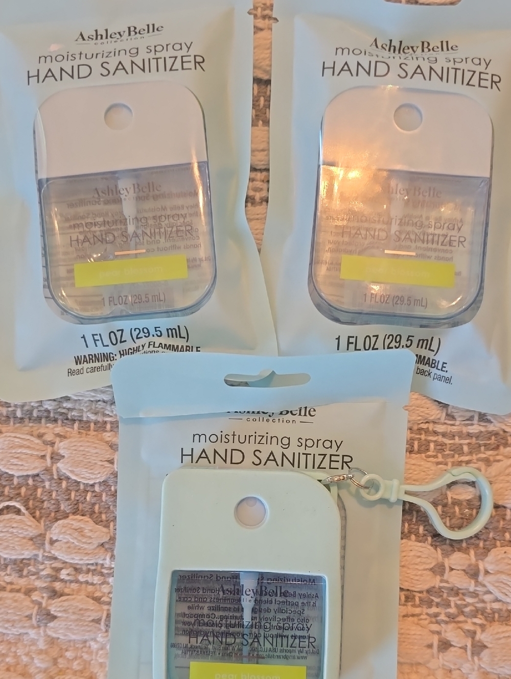 Moisturizing Spray Hand Sanitizer - Light Blue